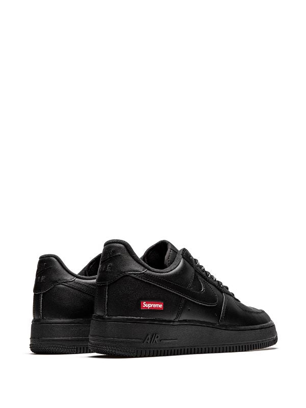 Air Force 1 Low Black x Supreme