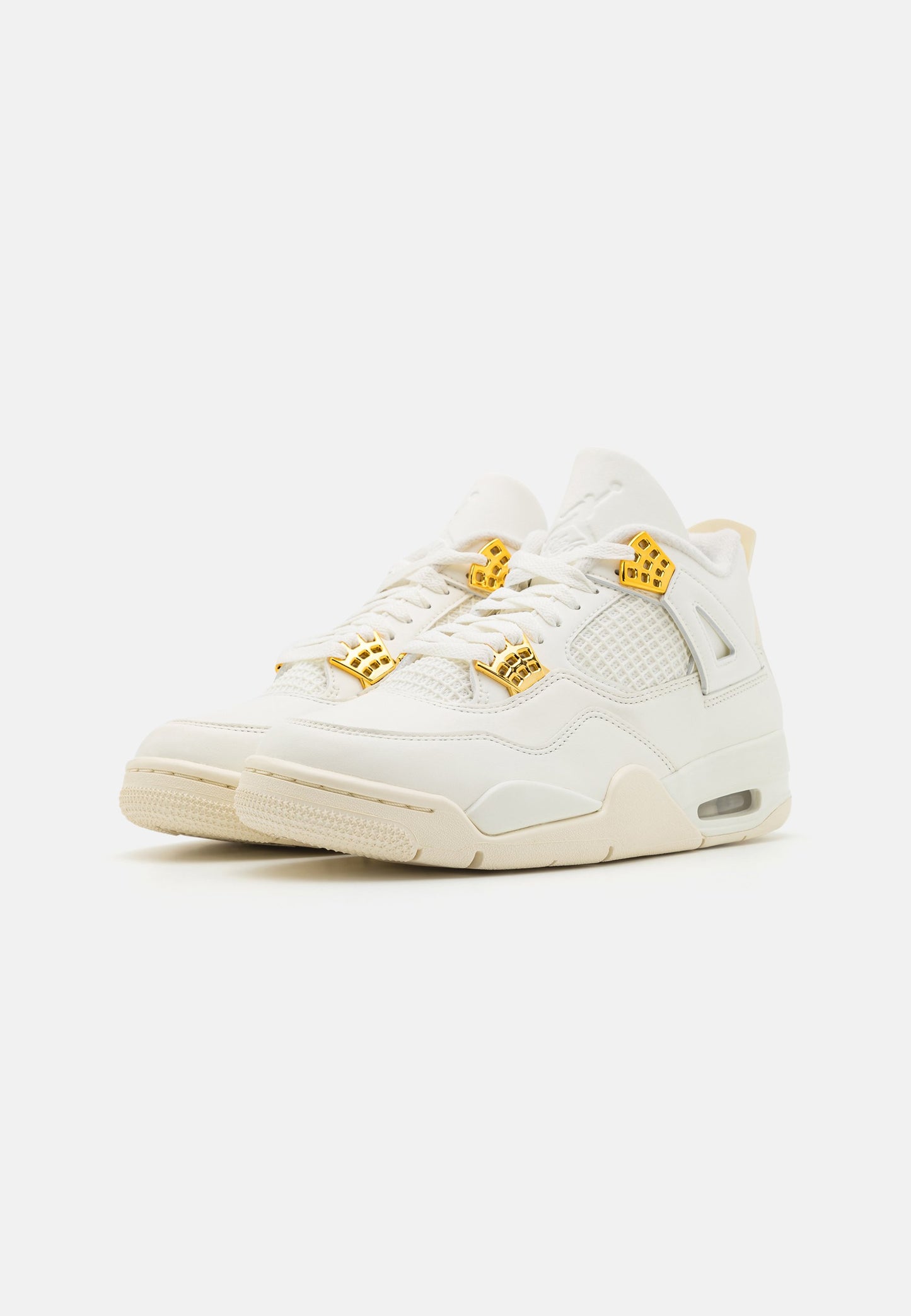 Air Jordan Retro 4 “Metallic Gold”