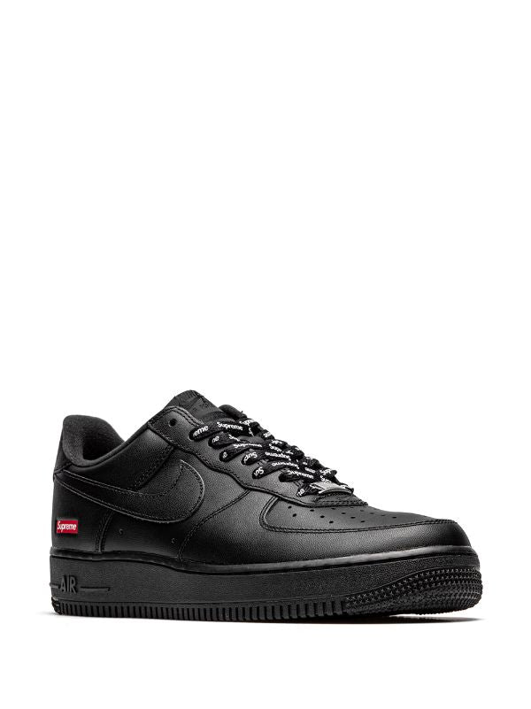 Air Force 1 Low Black x Supreme